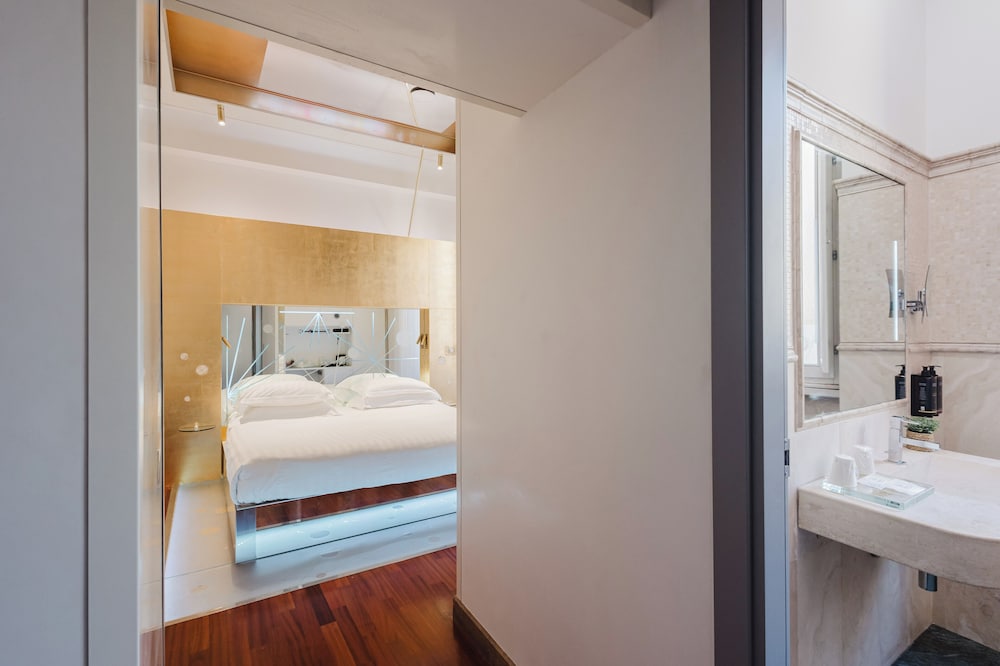 Hotel Trecento — Hotel rooms in Rome, Lazio