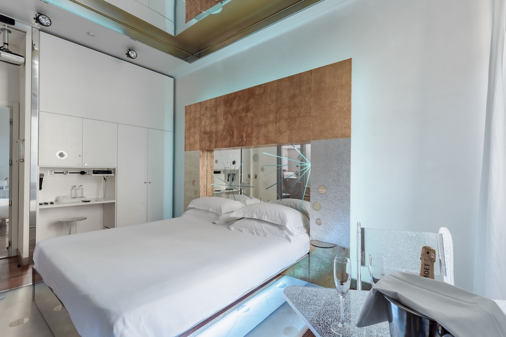 Hotel Trecento — Hotel rooms in Rome, Lazio