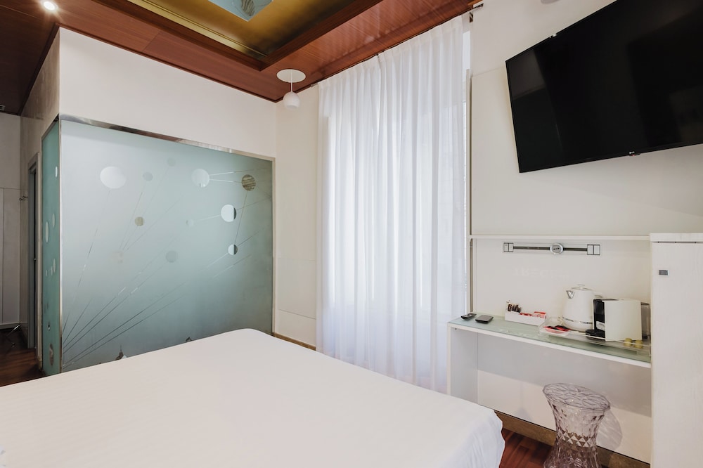 Hotel Trecento — Hotel rooms in Rome, Lazio