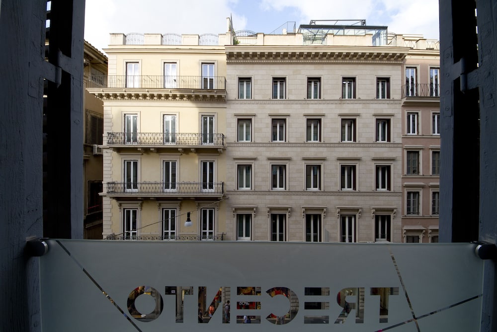 Hotel Trecento — Hotel building in Rome, Lazio