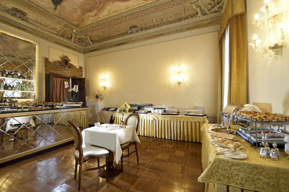 Hotel Ai Cavalieri di Venezia — Restaurant & bars in Venice, Veneto