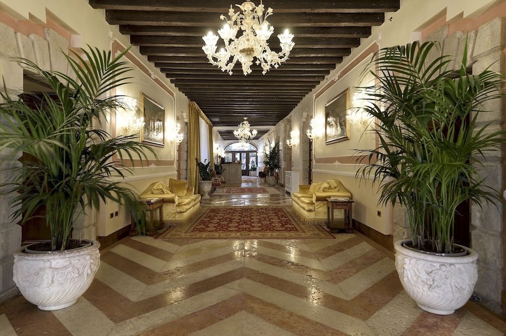 Hotel Ai Cavalieri di Venezia — Hotel building in Venice, Veneto