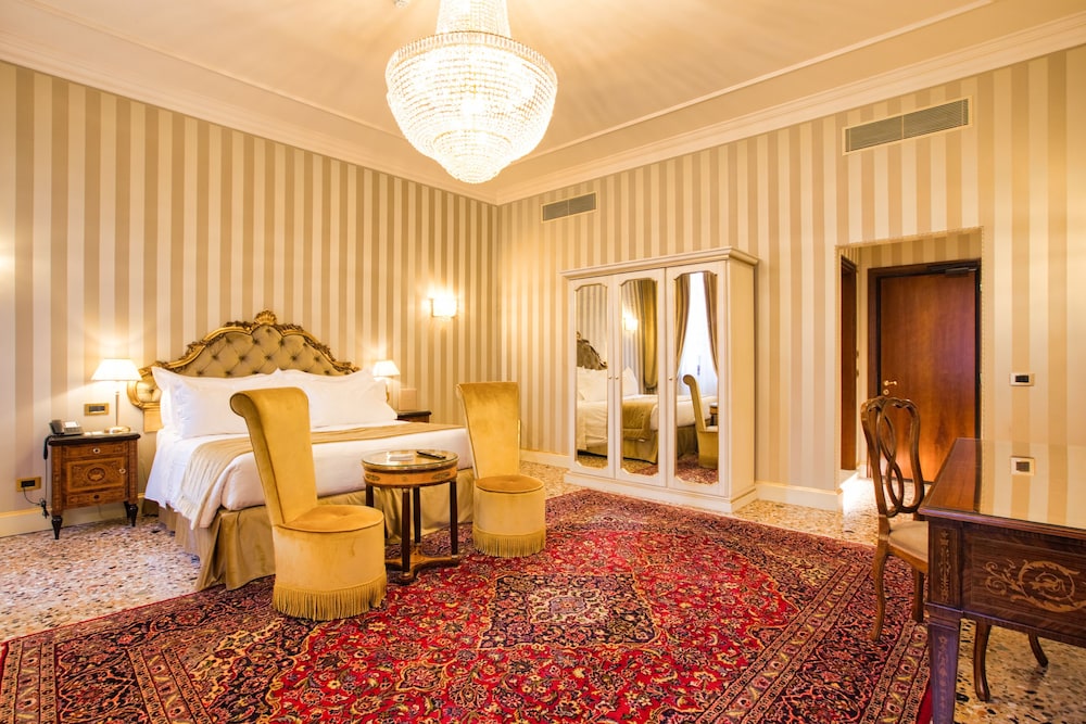 Hotel Ai Cavalieri di Venezia — Hotel rooms in Venice, Veneto