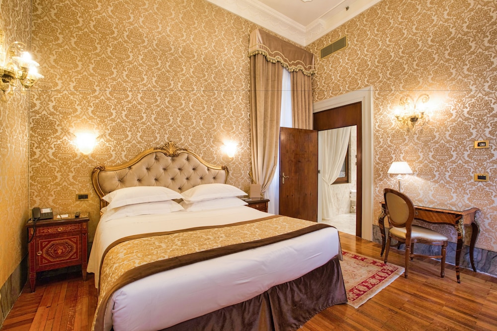 Hotel Ai Cavalieri di Venezia — Hotel rooms in Venice, Veneto