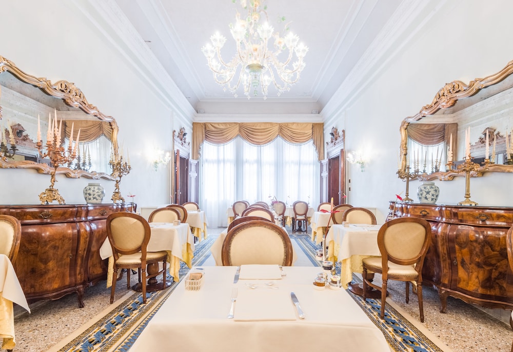 Hotel Ai Cavalieri di Venezia — Restaurant & bars in Venice, Veneto