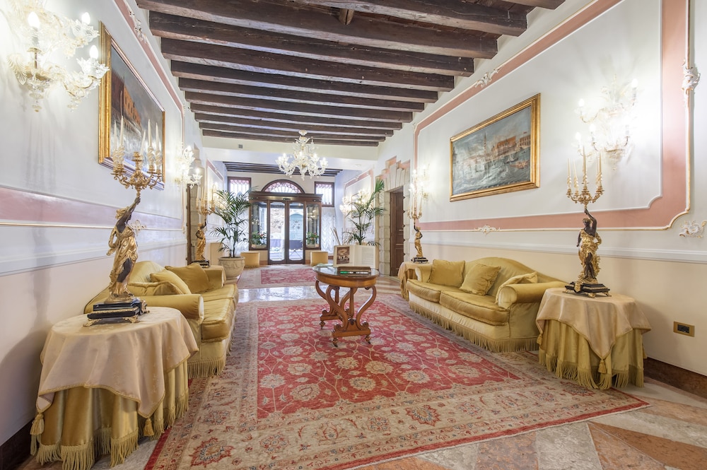 Hotel Ai Cavalieri di Venezia — Hotel building in Venice, Veneto