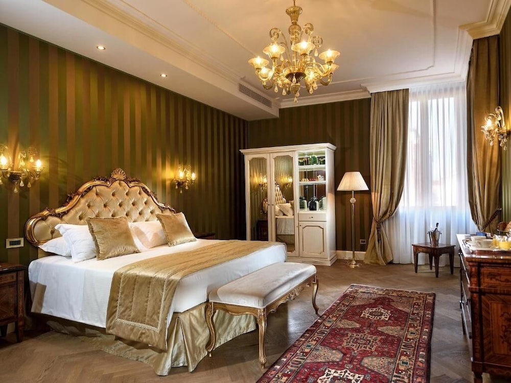Hotel Ai Cavalieri di Venezia — Hotel rooms in Venice, Veneto