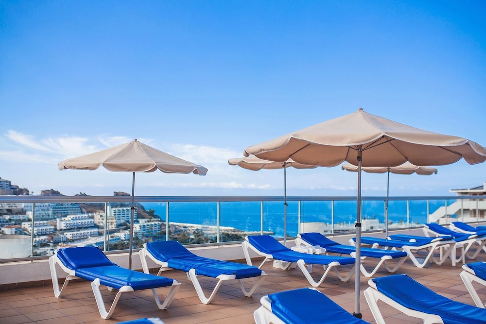 Servatur Montebello — Beach in Puerto Rico, Canary Islands