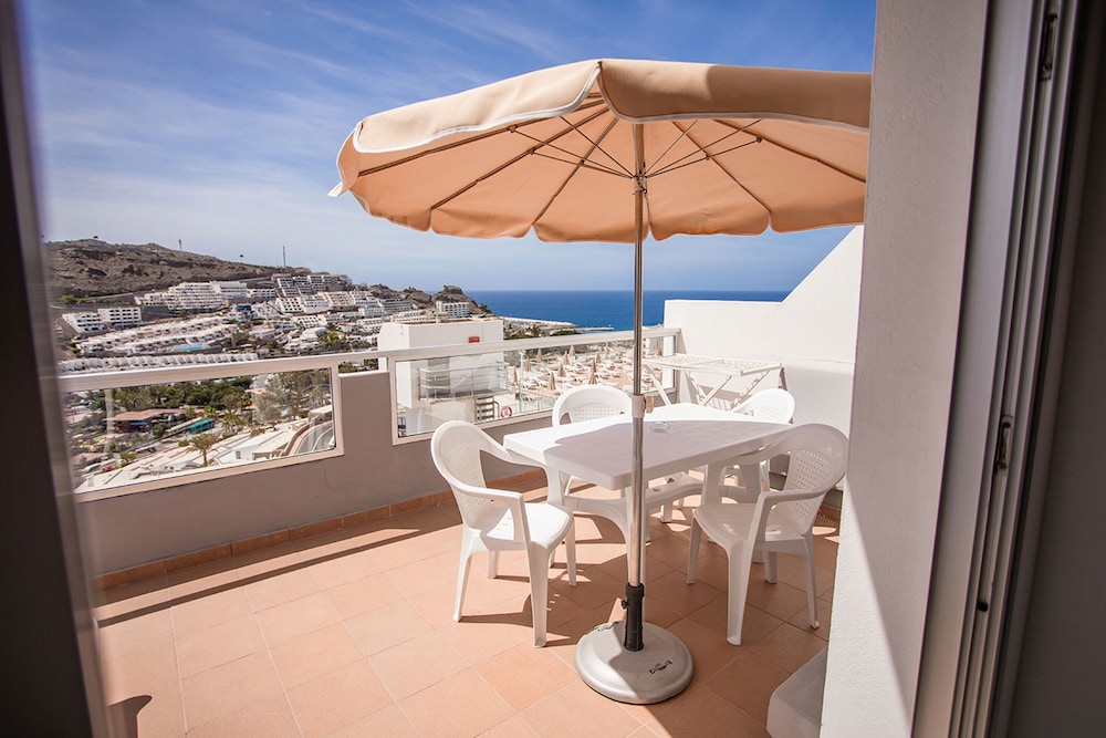 Servatur Montebello — Hotel building in Puerto Rico, Canary Islands