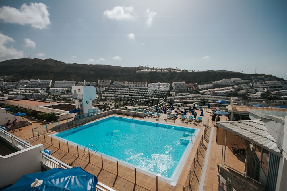 Servatur Montebello — Swimming pool in Puerto Rico, Canary Islands
