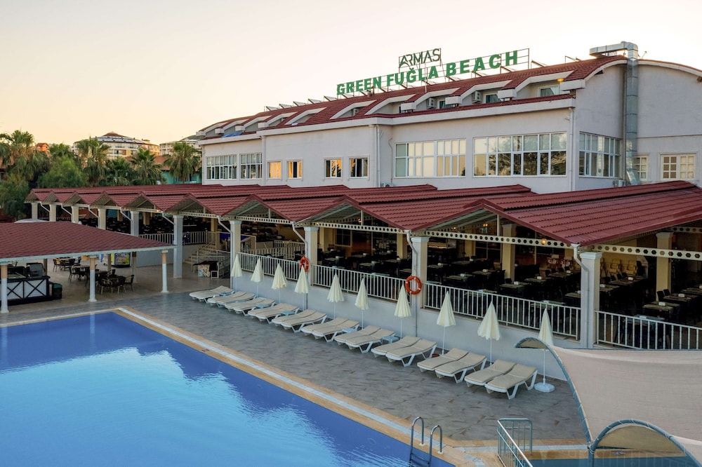 Armas Green Fugla Beach - All Inclusive — Hotel building in Alanya