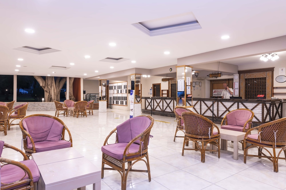 Armas Green Fugla Beach - All Inclusive — Hotel building in Alanya
