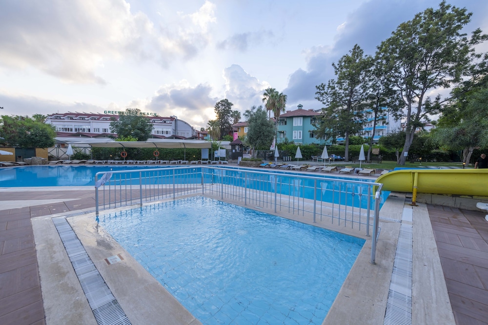 Armas Green Fugla Beach - All Inclusive — Swimming pool in Alanya
