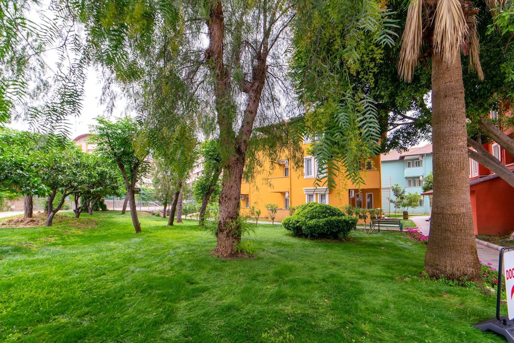 Armas Green Fugla Beach - All Inclusive — Hotel building in Alanya