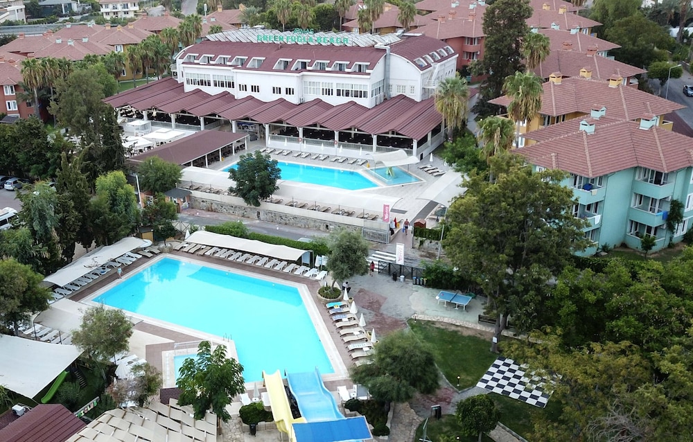 Armas Green Fugla Beach - All Inclusive — Hotel building in Alanya