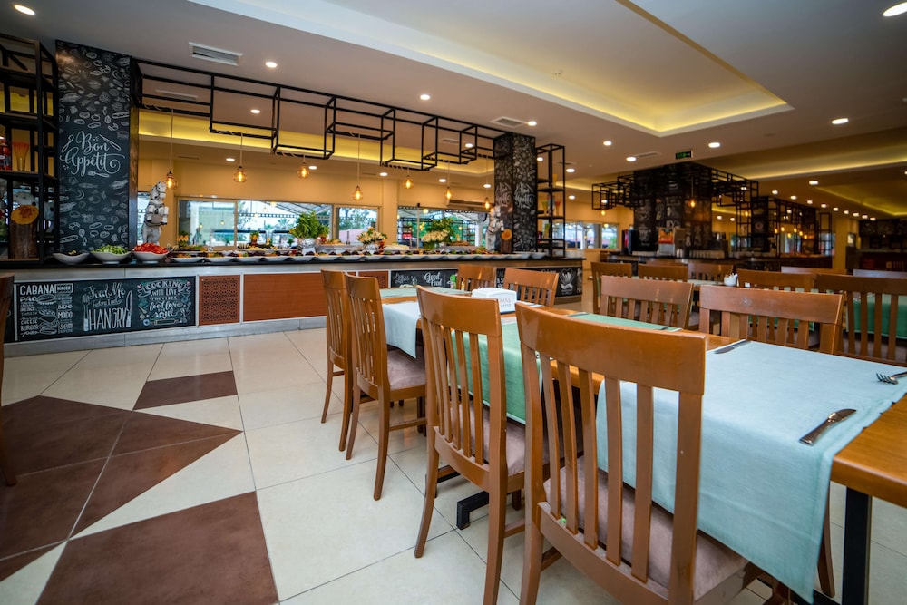 Armas Green Fugla Beach - All Inclusive — Restaurant & bars in Alanya
