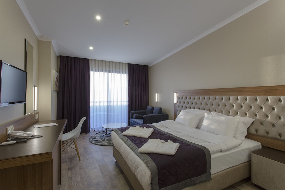 Michell Hotel - Adults Only - All Inclusive — Hotel rooms in Alanya