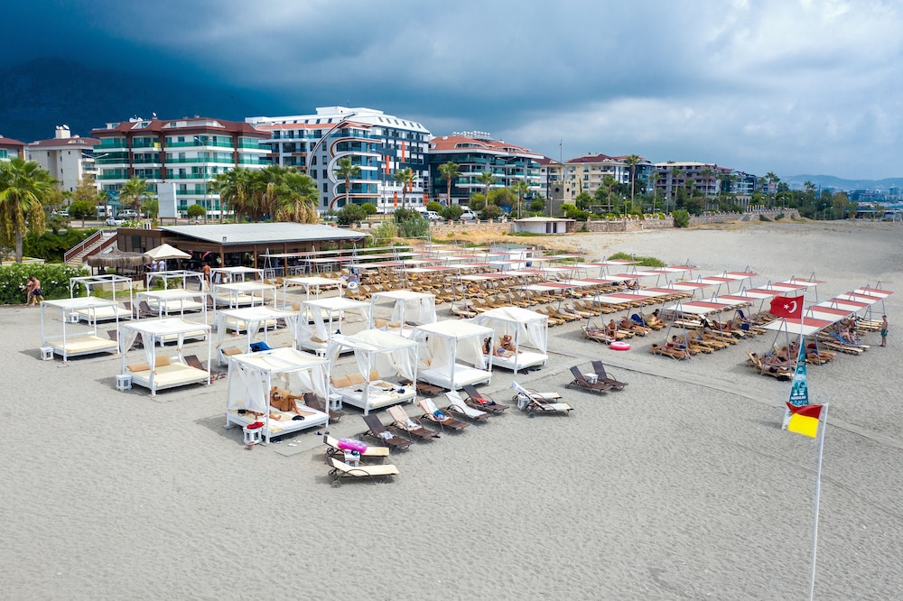 Michell Hotel - Adults Only - All Inclusive — Beach in Alanya
