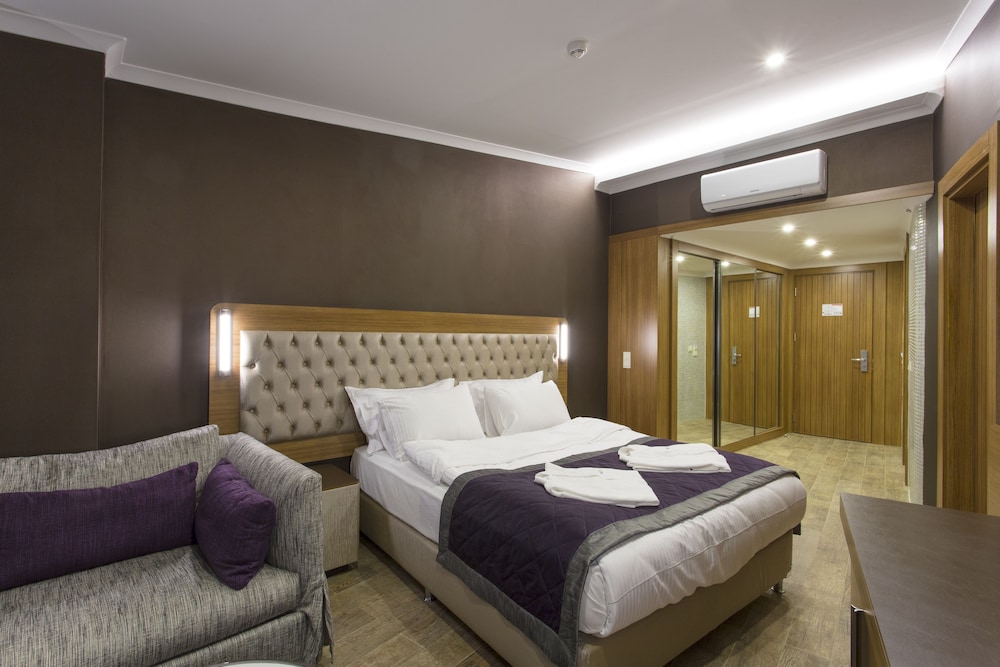 Michell Hotel - Adults Only - All Inclusive — Hotel rooms in Alanya