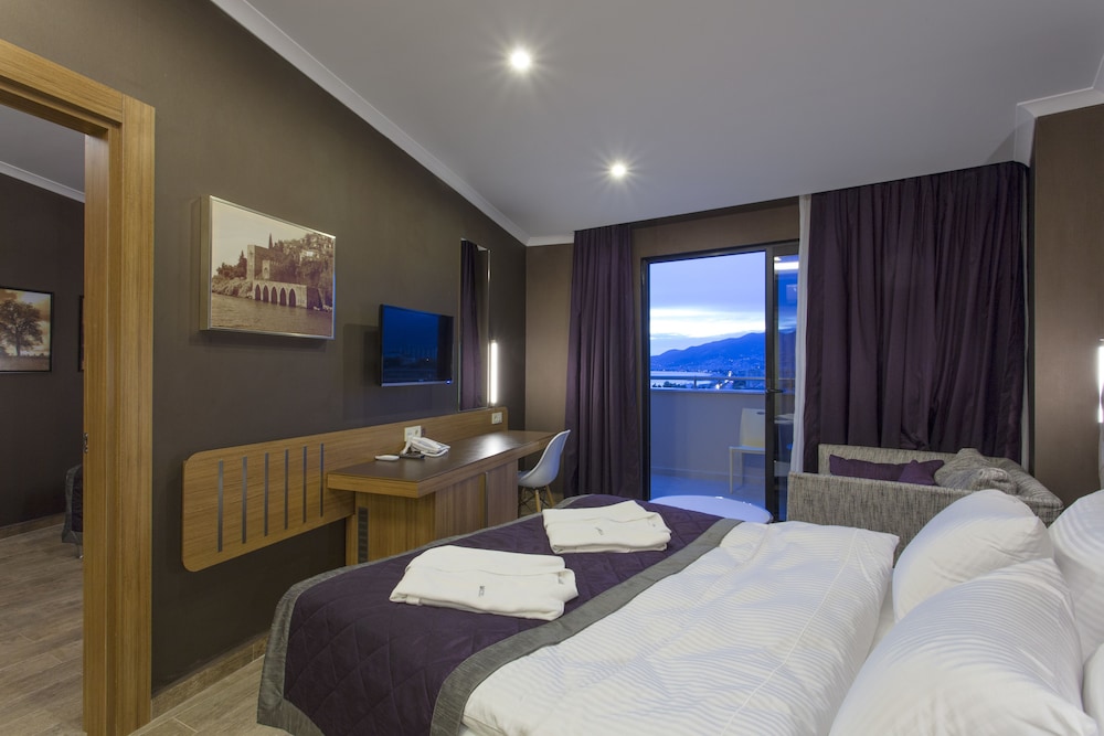 Michell Hotel - Adults Only - All Inclusive — Hotel rooms in Alanya