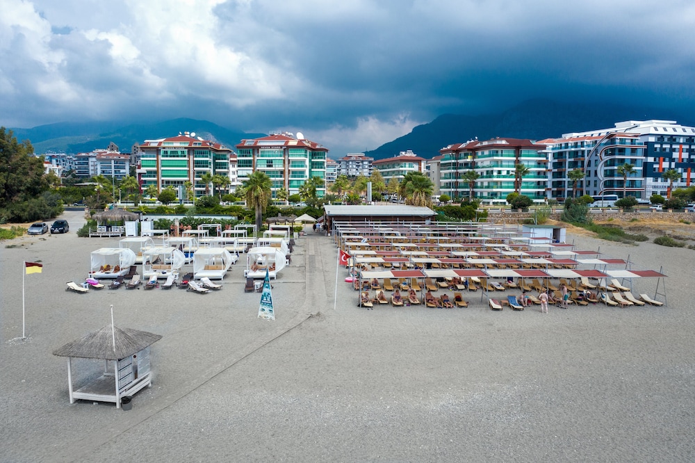 Michell Hotel - Adults Only - All Inclusive — Beach in Alanya