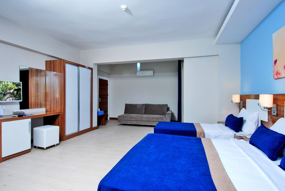 Kleopatra Ramira Hotel - All Inclusive — Hotel rooms in Alanya