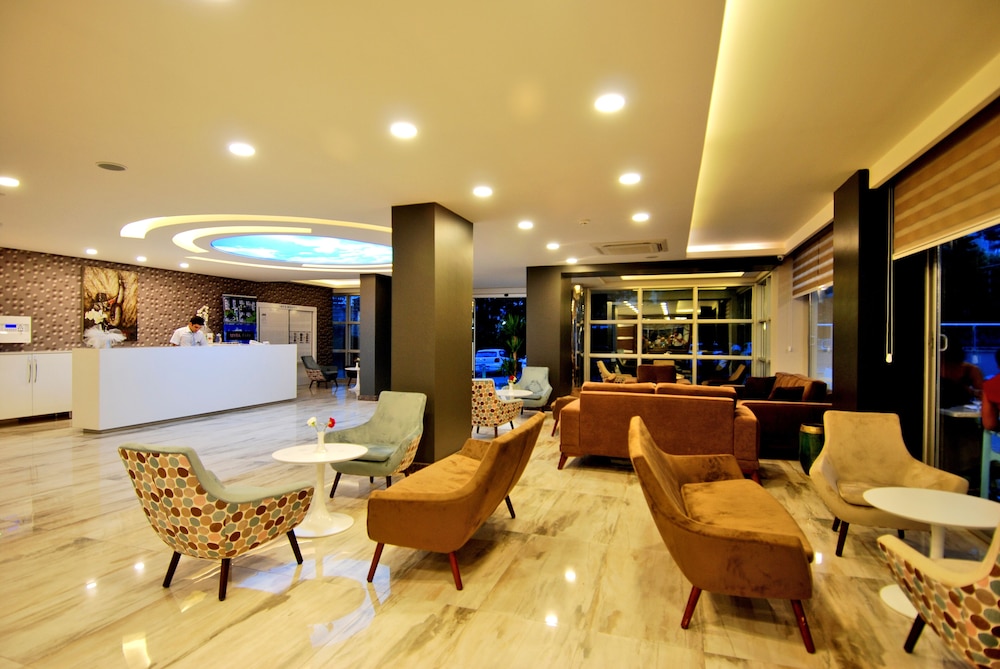 Kleopatra Ramira Hotel - All Inclusive — Hotel building in Alanya