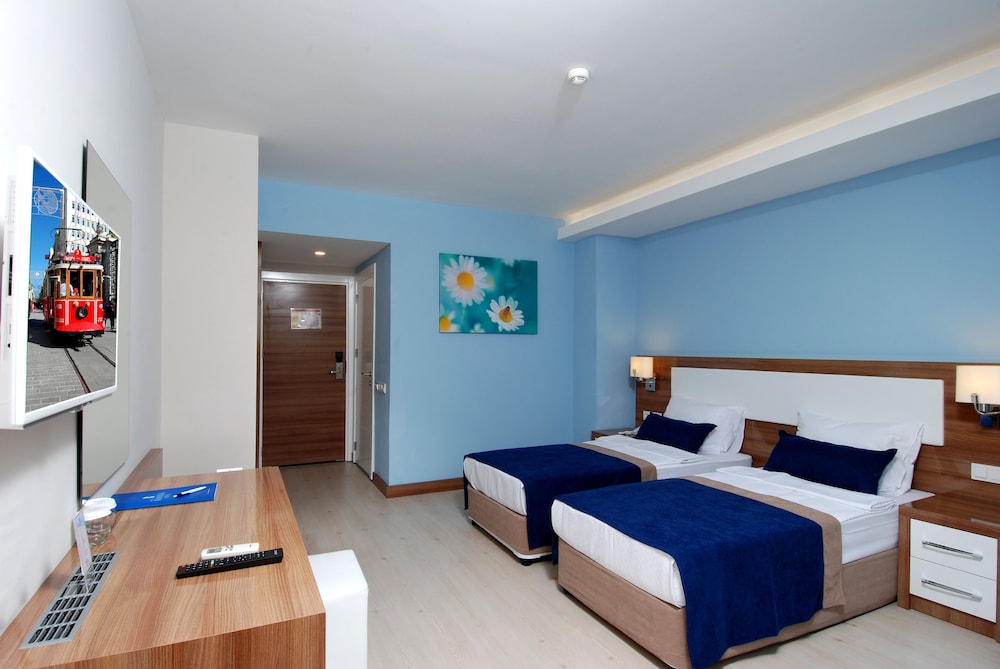 Kleopatra Ramira Hotel - All Inclusive — Hotel rooms in Alanya
