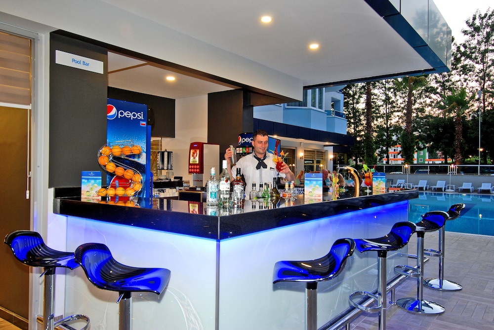 Kleopatra Ramira Hotel - All Inclusive — Restaurant & bars in Alanya