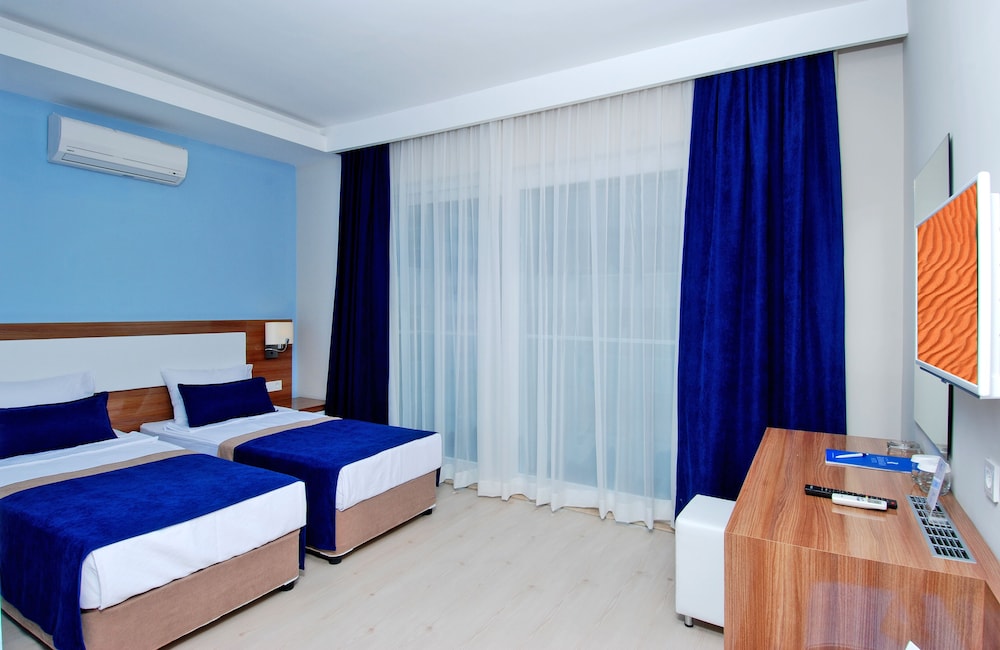 Kleopatra Ramira Hotel - All Inclusive — Hotel rooms in Alanya