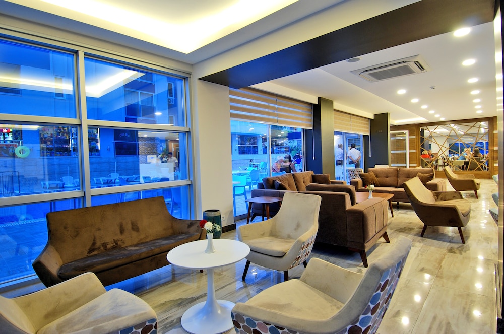 Kleopatra Ramira Hotel - All Inclusive — Hotel building in Alanya