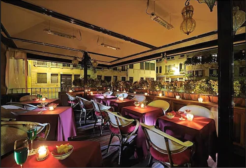 Hotel Ca Marinella — Restaurant & bars in Venice, Veneto