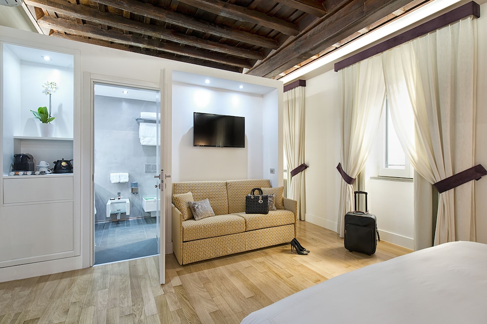 Domus Libera — Hotel rooms in Rome, Lazio
