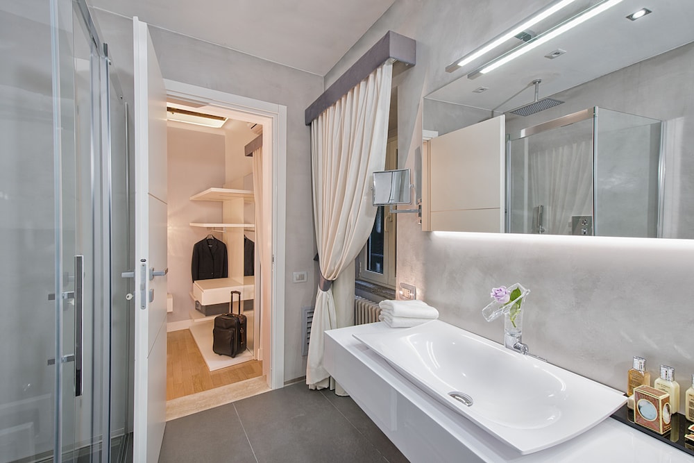 Domus Libera — Hotel rooms in Rome, Lazio