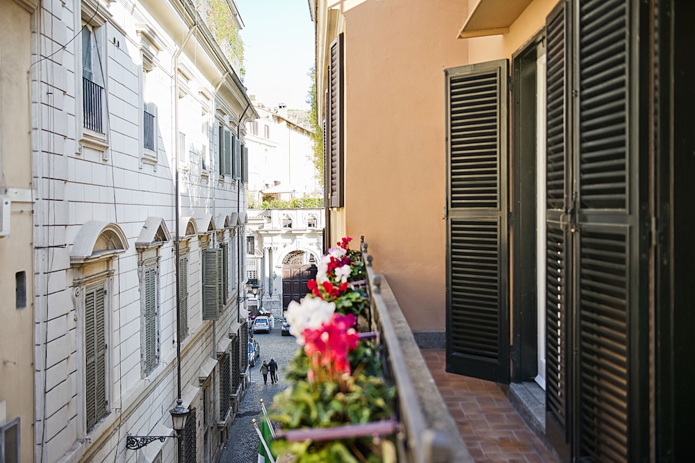 Domus Libera — Attractions in the area in Rome, Lazio