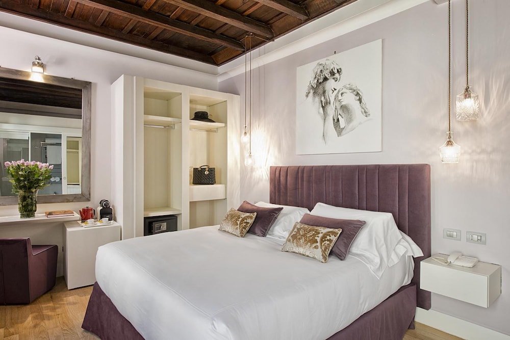 Domus Libera — Hotel rooms in Rome, Lazio