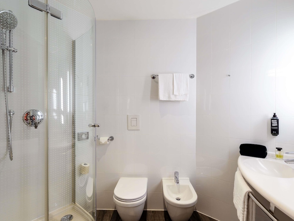 Ibis Milano Fiera — Hotel rooms in Lainate, Lombardy