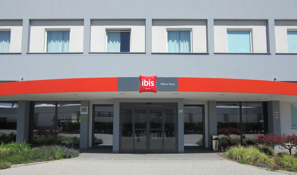 Ibis Milano Fiera — Hotel building in Lainate, Lombardy