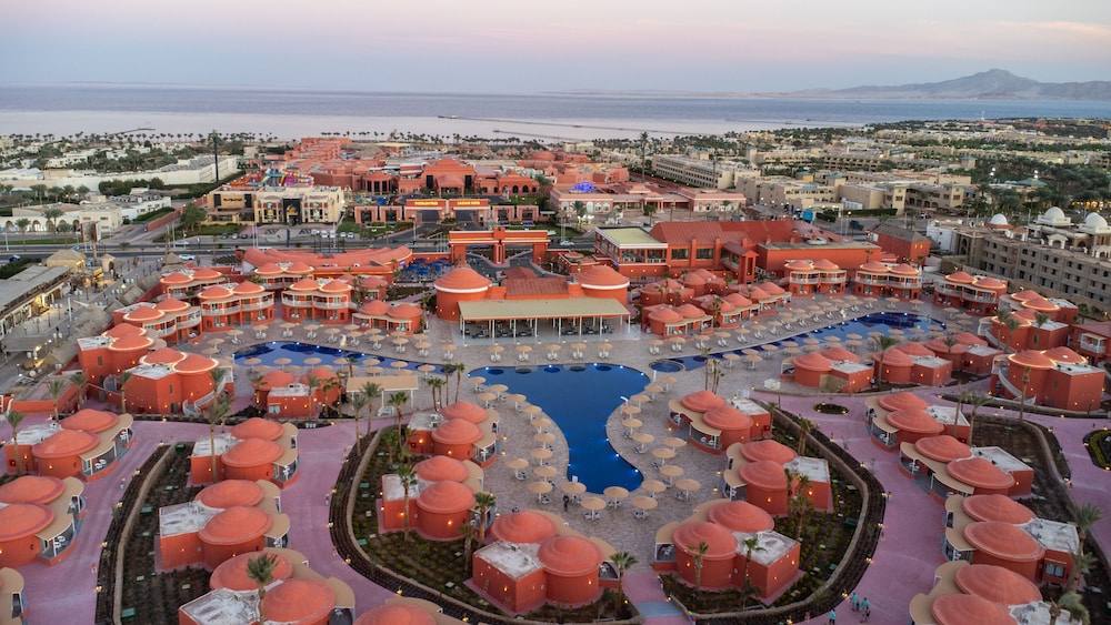 Pickalbatros Laguna Club Resort Sharm El Sheikh — Hotel building in Sharm El Sheikh, Red Sea