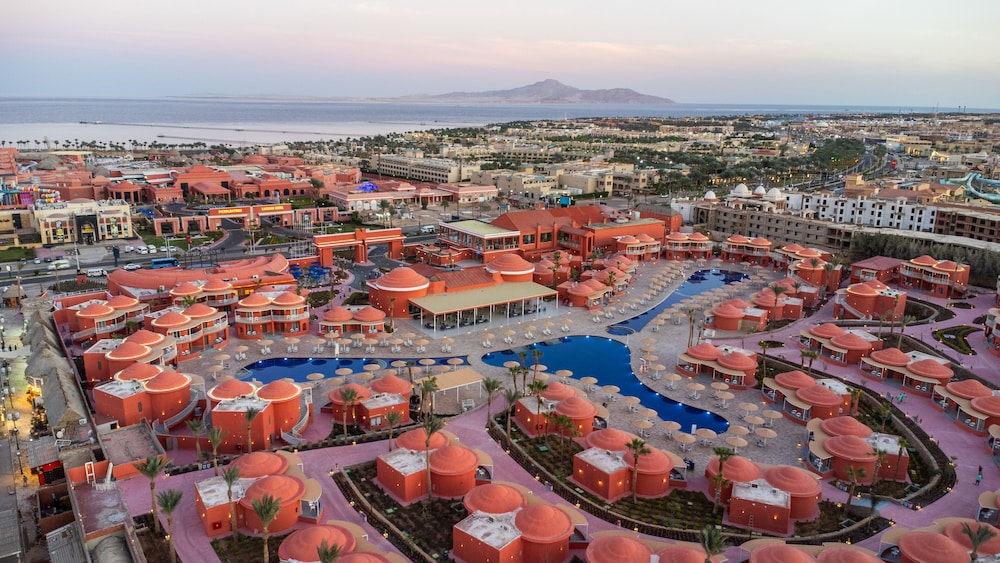 Pickalbatros Laguna Club Resort Sharm El Sheikh — Hotel building in Sharm El Sheikh, Red Sea