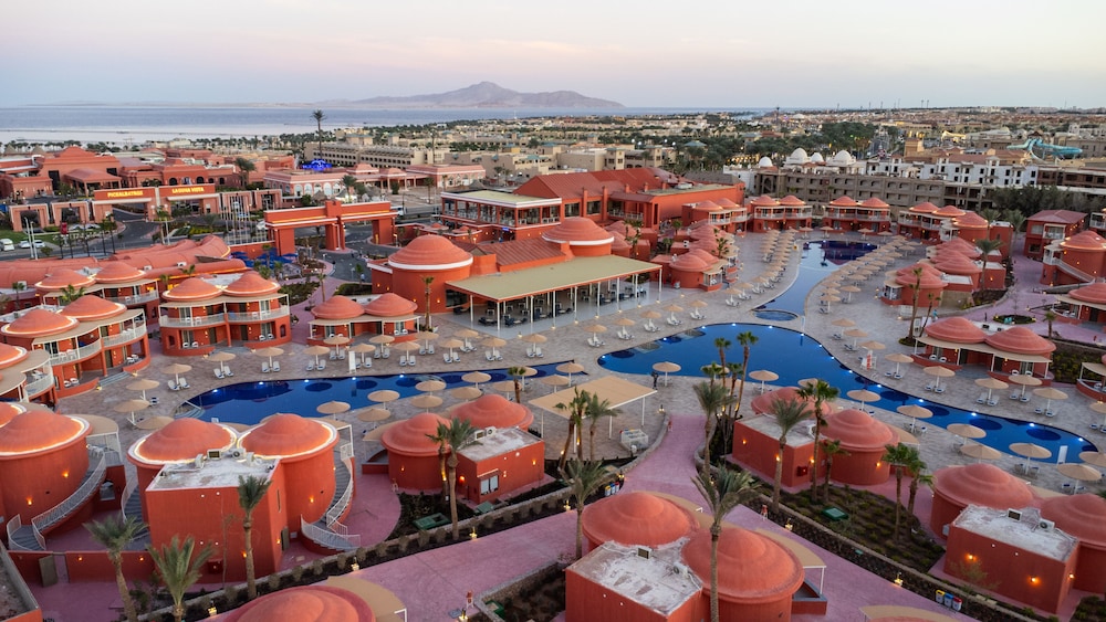 Pickalbatros Laguna Club Resort Sharm El Sheikh — Swimming pool in Sharm El Sheikh, Red Sea