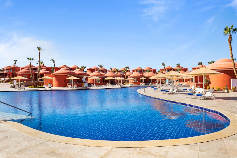 Pickalbatros Laguna Club Resort Sharm El Sheikh — Swimming pool in Sharm El Sheikh, Red Sea
