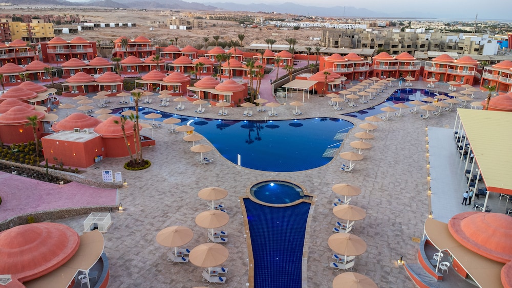Pickalbatros Laguna Club Resort Sharm El Sheikh — Swimming pool in Sharm El Sheikh, Red Sea
