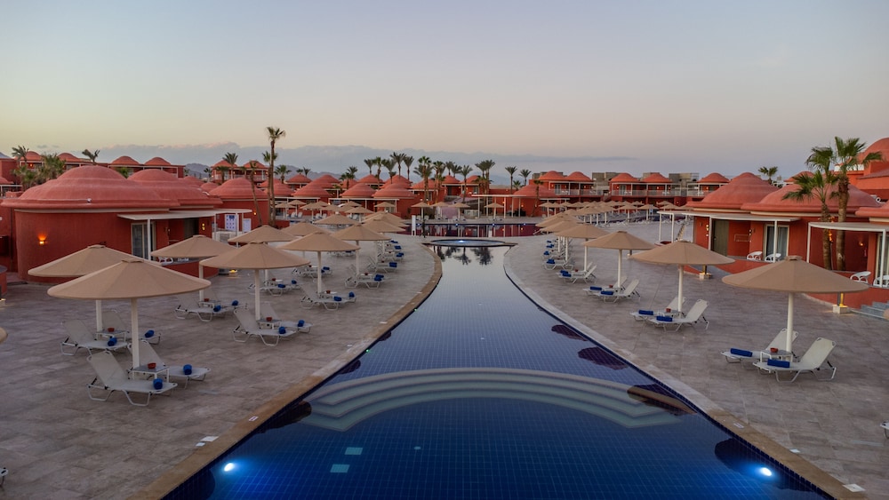 Pickalbatros Laguna Club Resort Sharm El Sheikh — Swimming pool in Sharm El Sheikh, Red Sea