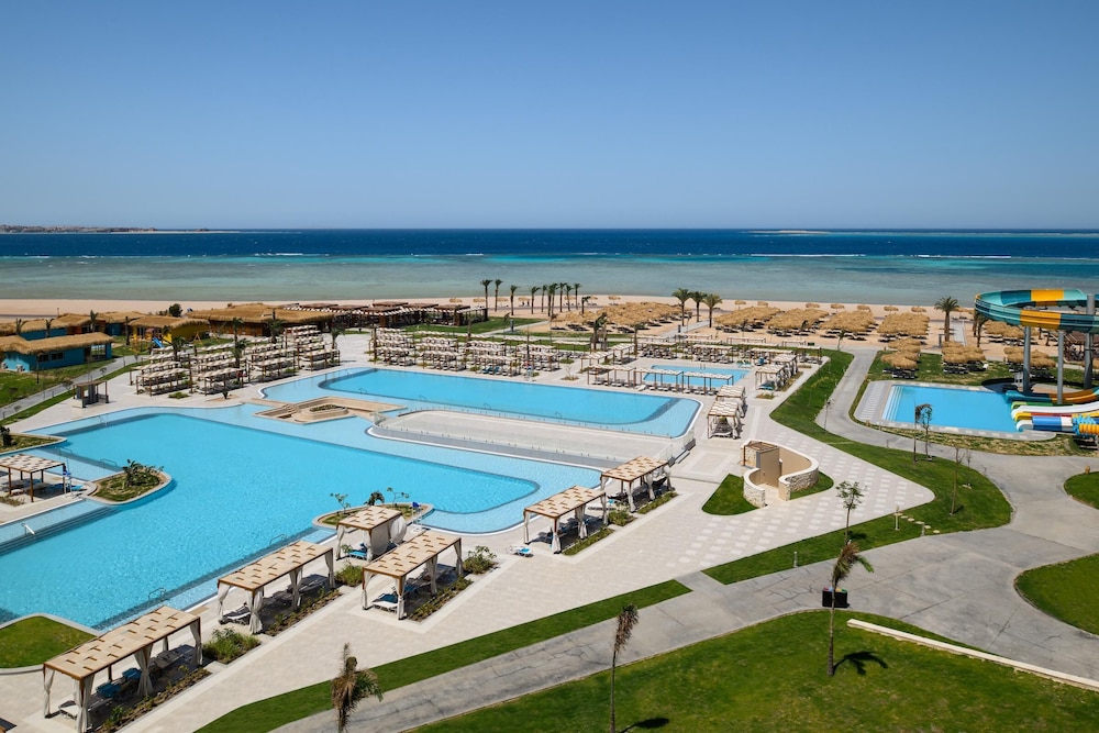 JAZ Elite Asteria — Swimming pool in Sahl Hasheesh, Red Sea