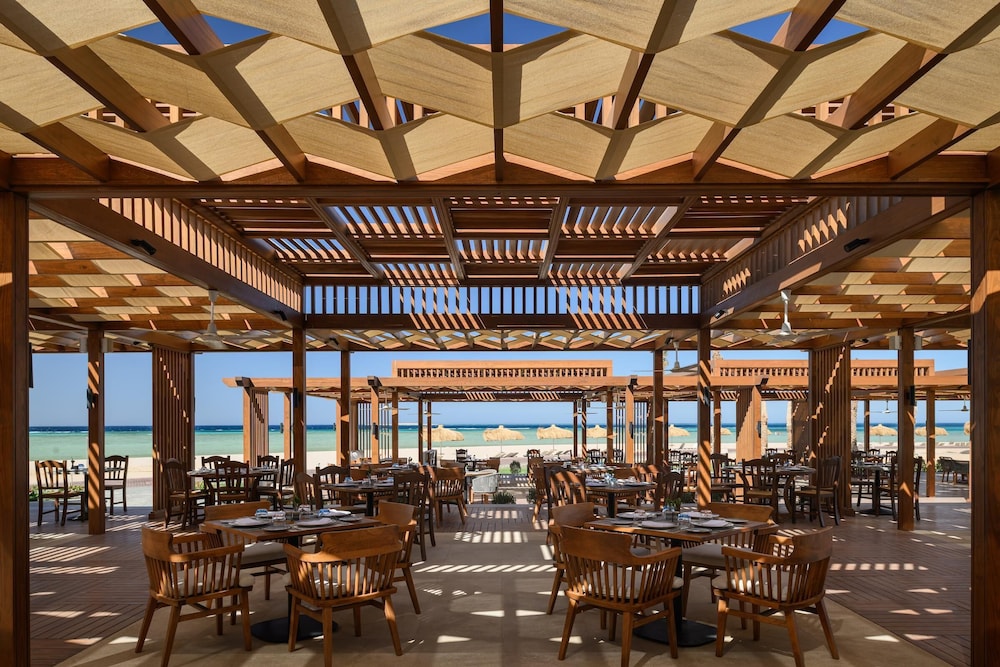 JAZ Elite Asteria — Restaurant & bars in Sahl Hasheesh, Red Sea