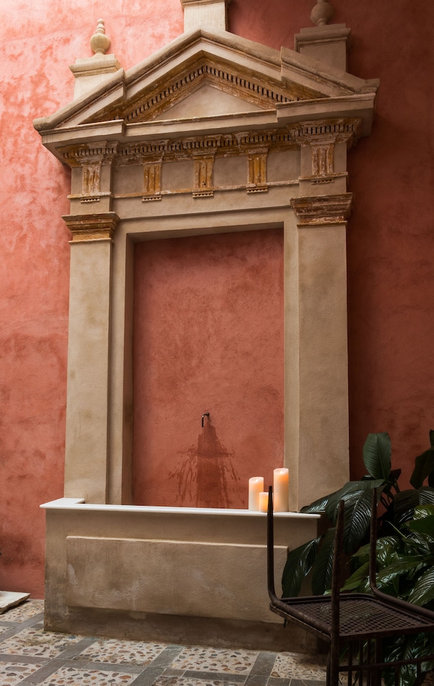 Aguilas5 SevillaSuites — Shared spaces in Seville, Andalusia