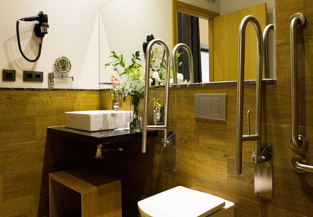 Aguilas5 SevillaSuites — Rooms in Seville, Andalusia