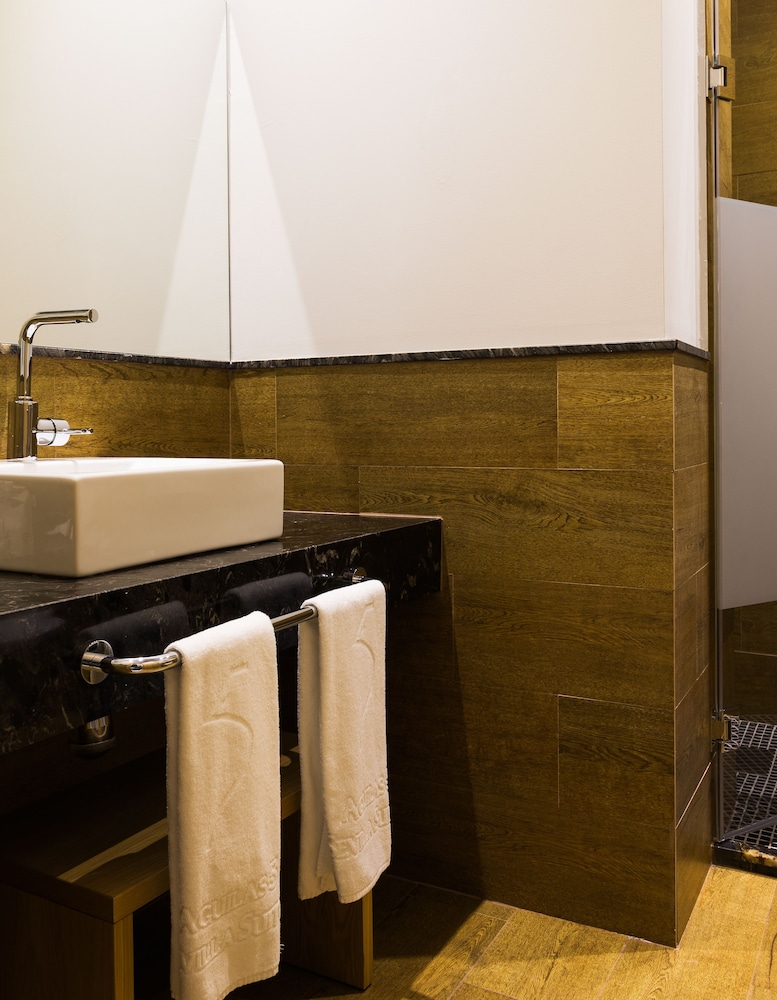Aguilas5 SevillaSuites — Rooms in Seville, Andalusia
