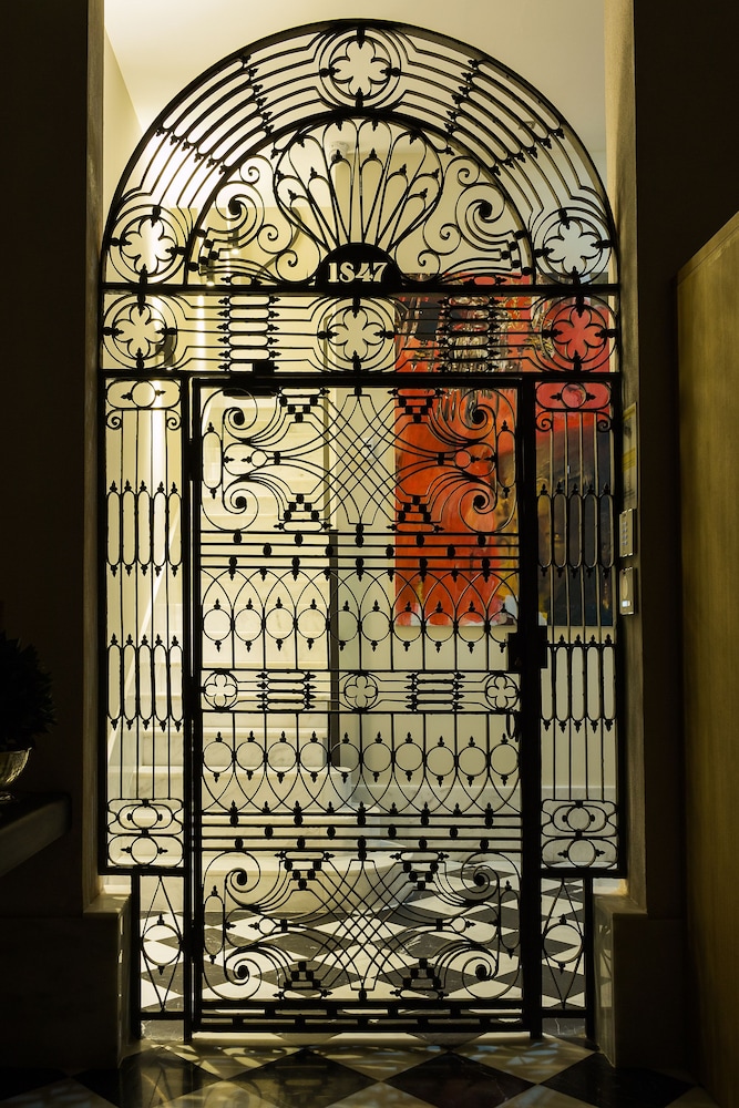 Aguilas5 SevillaSuites — Outdoor in Seville, Andalusia
